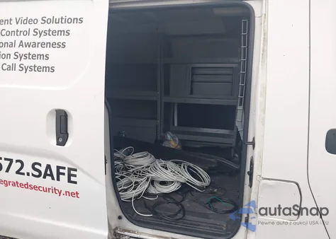 2015 Nissan Nv200 Sv z USA, uszkodzony, nr VIN 3N6CM0KN3FK695521